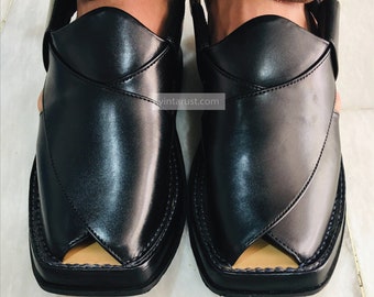 Handgefertigte Schwarze Leder Peschawori Chappal Sandalen: Kaptaan Stil