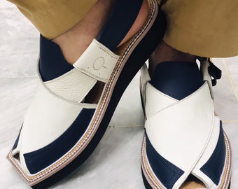 Sandales élégantes pour hommes, parfaites sandales combinées bleu et blanc, Peshawari Chappals, Kaptaan Chappal fait main, Peshawari Chappal en cuir pur