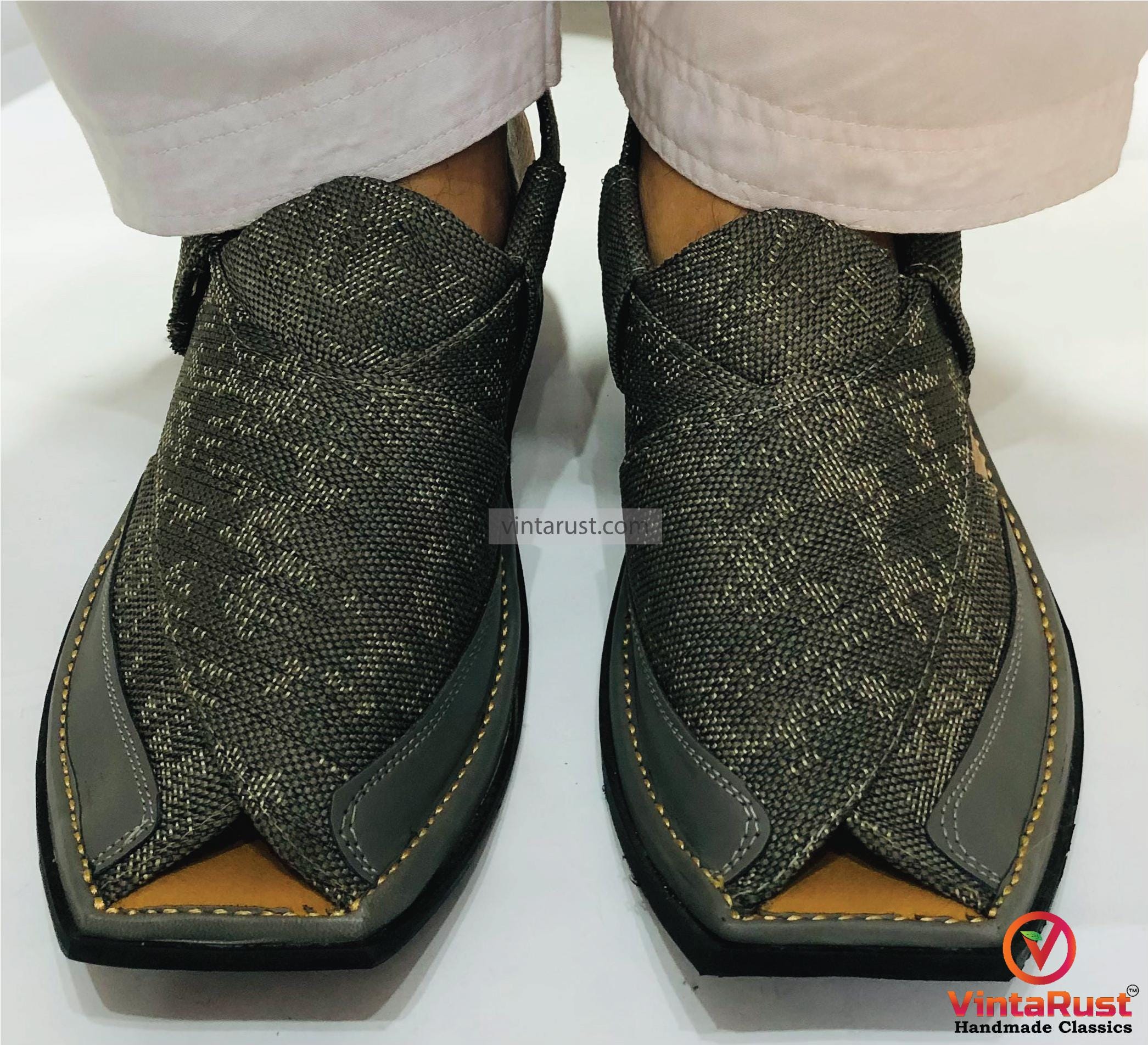 Handmade Grey Peshawari Chappal: Men display picture 1