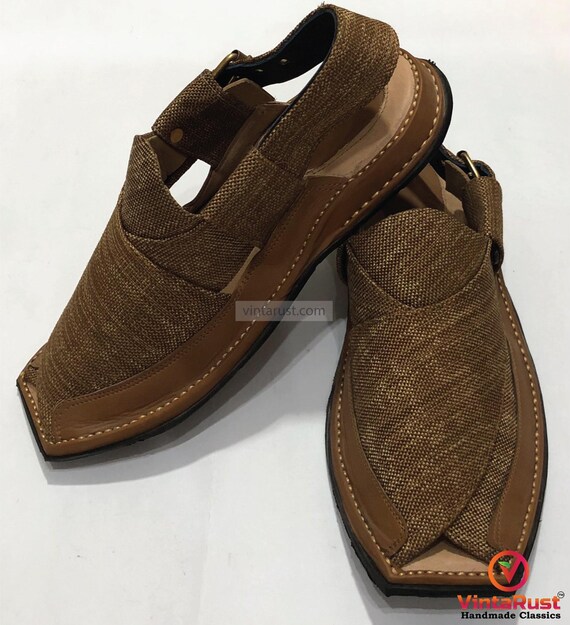 Handcrafted Brown Leather Peshawari Chappal Sandals: Classic Ethnic Footwear Handmade Brown Leather Peshawari Chappal: Traditional Men main image 4