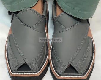 Handgemaakte grijze leren Peshawari Chappal-sandalen: herentrouwschoenen