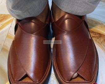 Handmade Brown Sandals for Men: Comfortable Kaptaan Chappal