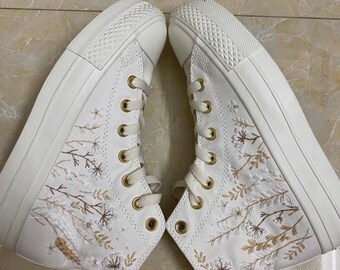Custom Wedding Converse for Bride, Graden Flower Embroidered Shoes for Bridal, Wedding Bridal Sneaker Personalized, Wedding Gifts