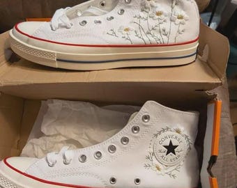White Daisy Embroidered Converse Sneakers, Personalized Custom Shoes, Wedding Gift, Floral Embroidery Sneakers