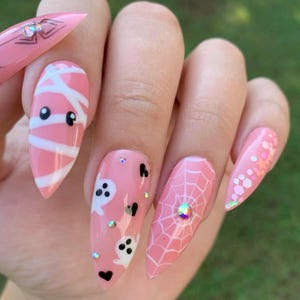 Cute Pink Halloween Nails, Pastel Ghost Mummy Spiderweb Nails, Kawaii Spooky Press On Nails, Girly Halloween Nail Art, Glittery Coffin Nails
