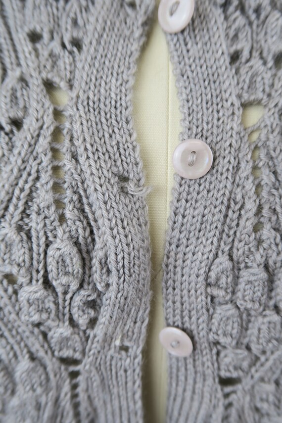 Vintage Handknit Grey Lace Knit Short Sleeve Card… - image 5