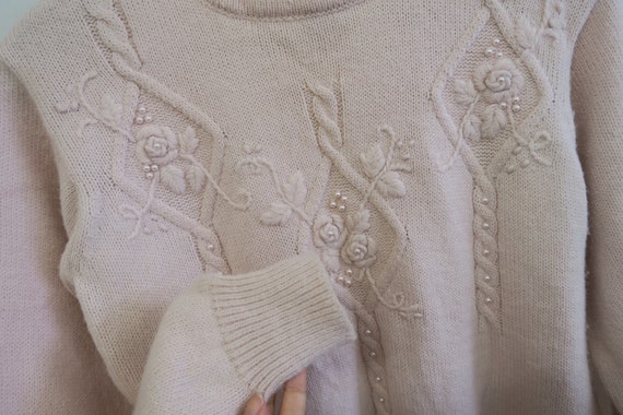 Vintage Pale Pink Rose Embroidered Knit Jumper Sw… - image 5