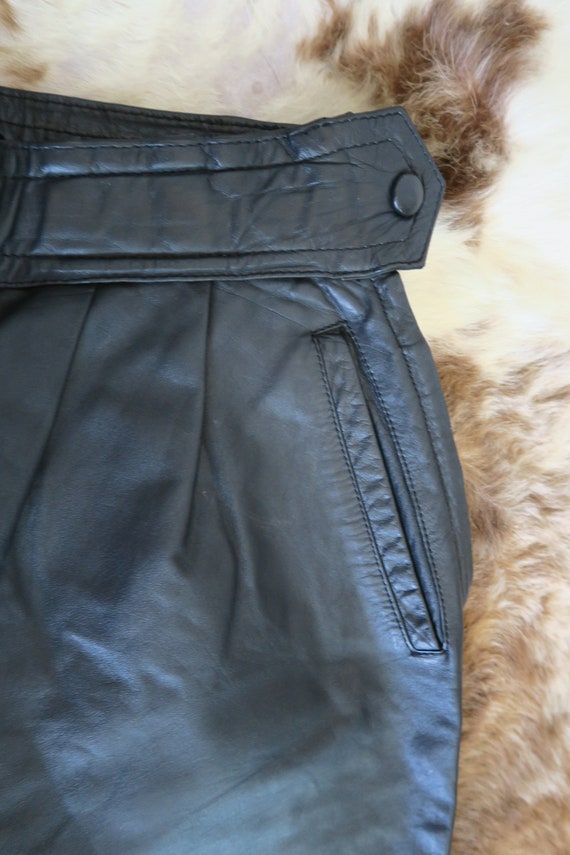 Vintage 1980s 1990s Black Leather High Waisted Ta… - image 6