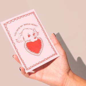 Tarjeta de amor vintage en rosa y rojo, tarjeta de felicitación con "Tienes todo mi corazón", arte de cachorro, tarjeta de San Valentín, regalo de San Valentín, tarjeta para pareja