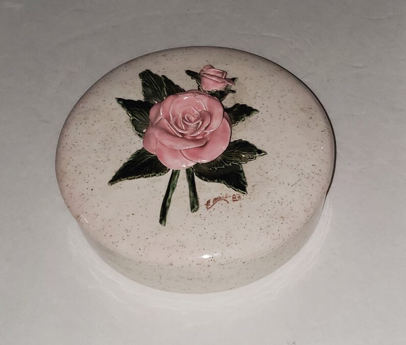 Unique Vintage Rose-Crested Ceramic Jewelry/Trinket Dish/Box image 3