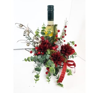 Wine Bottle Holiday Bouquet for Hostess Gift, Bottle Bouquet for Christmas Gift, Small Birthday floral Bouquet, small table centerpiece