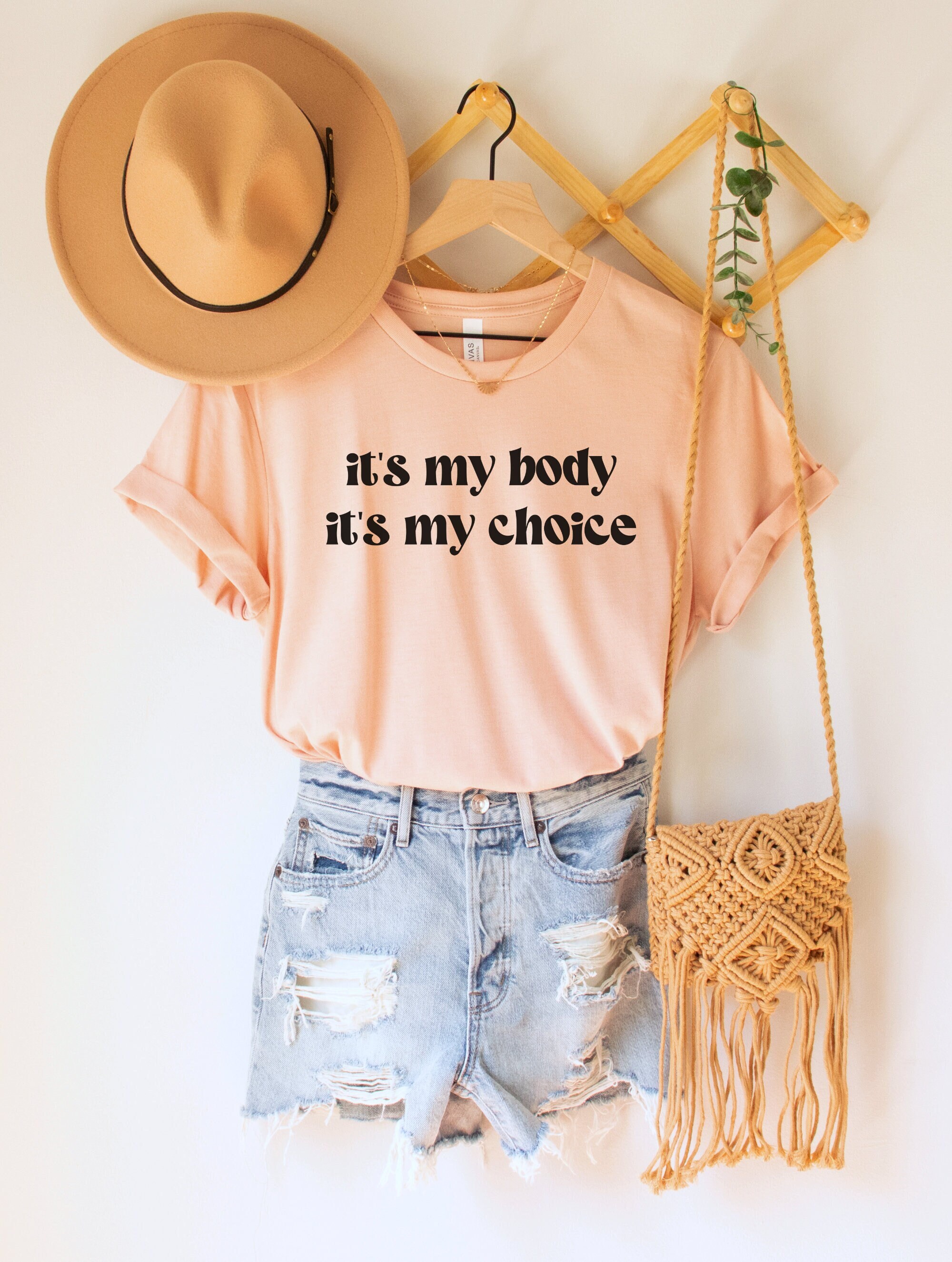 It's My Body, It's My Choice Shirt, Pro Choice Tee, Abortion Ban Tshirt,  Bans off Our Bodies Top, My Body My Choice T-shirt, Feminist Gift - Etsy  Canada