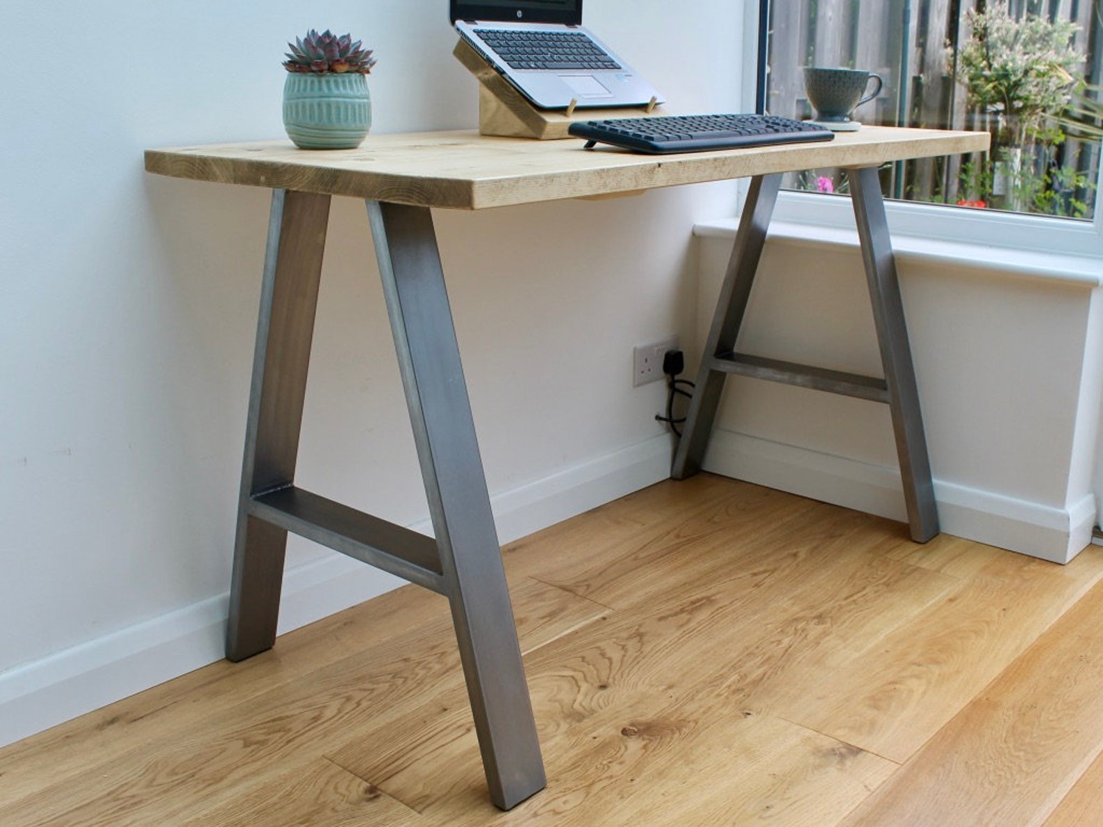 Escritorio rústico en negro o acero A-marco patas hechas a | Etsy