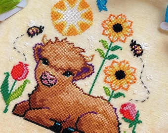 Wee Highland Calf - Highland Cow Cross Stitch Pattern - Adorable Outdoor Farm Animal Stitch - Summer Flowers & Bees Cross Stitch Pattern PDF