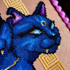 Cerberpuss - Gato Cérbero Ponto Cruz - Cripta Mítica Ponto Cruz - Gato de 3 Cabeças - Padrão de Ponto Cruz da Mitologia Grega Antiga em PDF imagem 7