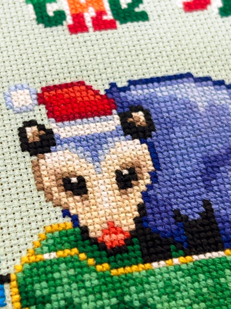 Haft krzyżykowy „Śmieci przez śnieg” – Haft krzyżykowy „Opos i szop” – Zabawny świąteczny wzór XStitch – Wzór krzyżykowy „Zimowe sanie” w formacie PDF zdjęcie 3