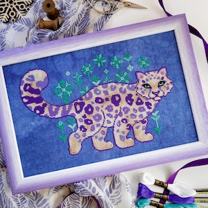 Patrón de punto de cruz de leopardo de las nieves - Lindo felino grande XStitch - Punto de cruz acogedor de invierno - Hermoso patrón de punto de cruz de animal adorable PDF imagen 1