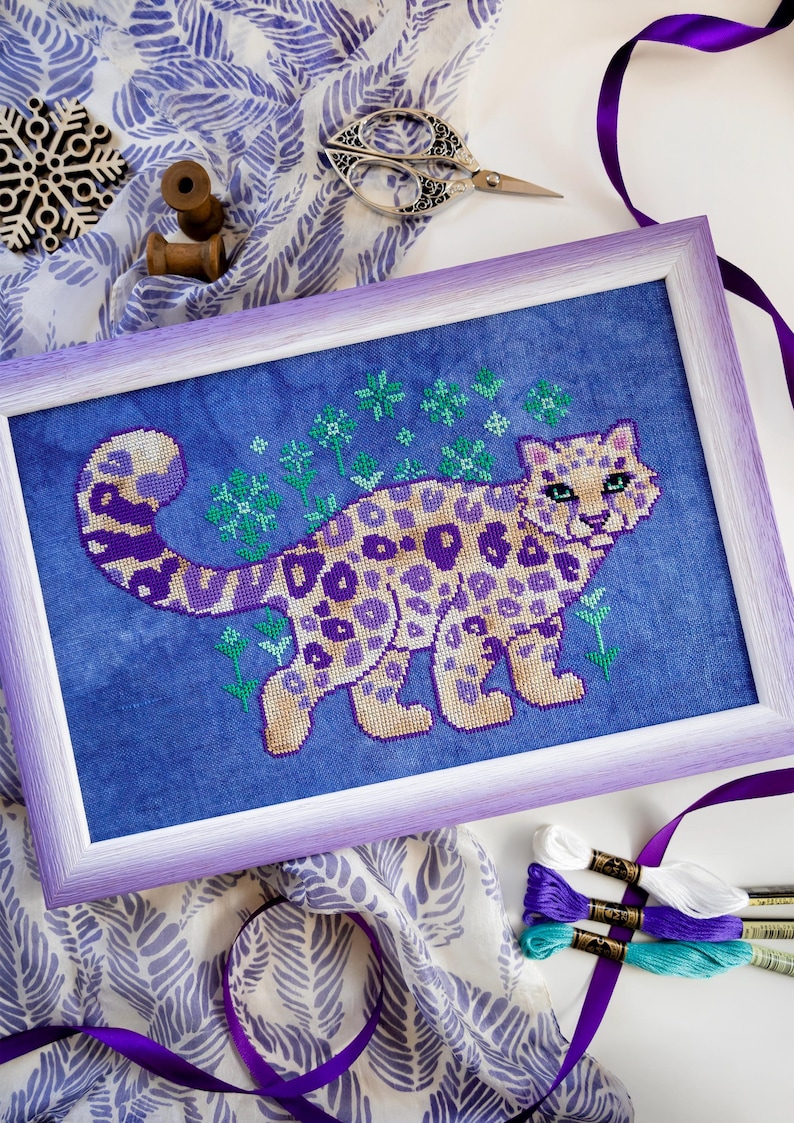 Patrón de punto de cruz de leopardo de las nieves - Lindo felino grande XStitch - Punto de cruz acogedor de invierno - Hermoso patrón de punto de cruz de animal adorable PDF imagen 1