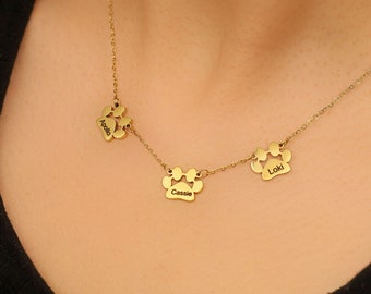 Personalised Paw Print Necklace, Custom Pet Mom Necklace, Unique Pet Keepsake Pet Memorial Necklace, Engrave Name Necklace for Multiple Pets