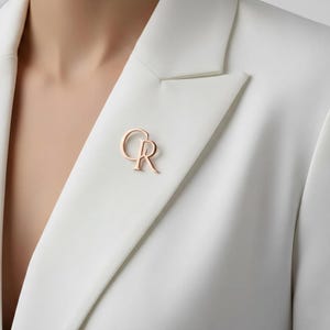 Broszka z inicjałem, spersonalizowana przypinka z imieniem, stal nierdzewna