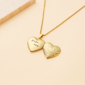 Collier médaillon nom personnalisé, collier médaillon coeur gravé personnalisé, collier médaillon avec photo, cadeau pour maman, cadeau d'anniversaire pour elle image 9