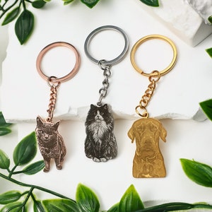 Pet photo Portrait Keychain,Dog/Cat Keyring,Dog Mom Memorial Keychain,Cat KeyChain,Dog Mom Gift,Pet Loss Keychain,Engraved Photo keychain