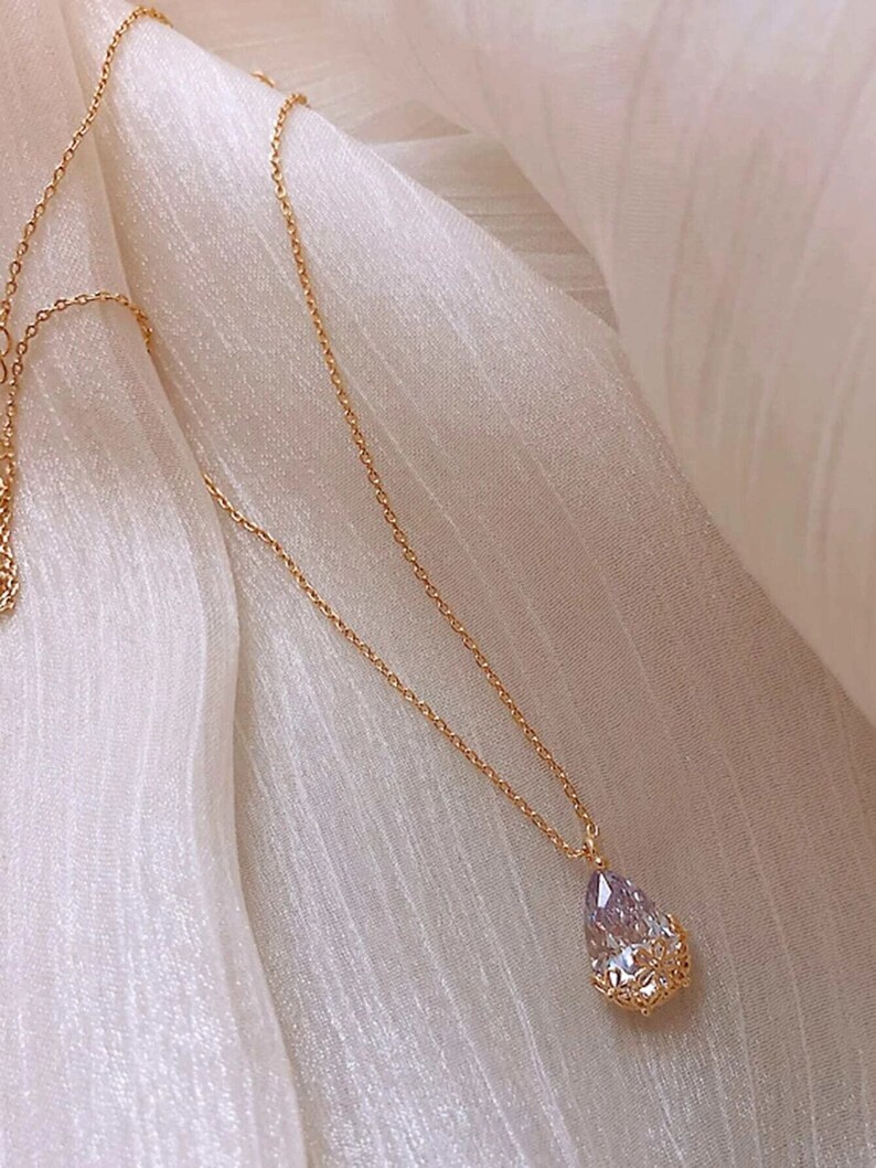 minimalist jewelry Vintage Pendant Dainty Diamond Necklace tiny diamond necklace Diamond Pendant