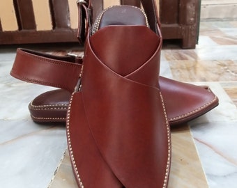 Leder Peschawori Chappal Sandalen, Herren Kaptaan genähte Schuhe