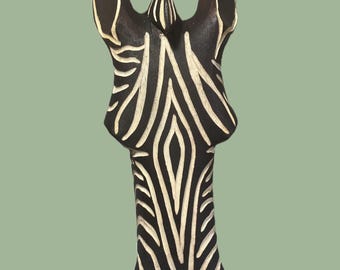 Zebra head sculpture charming, chic and unique, hand carved for you in Zimbabwe