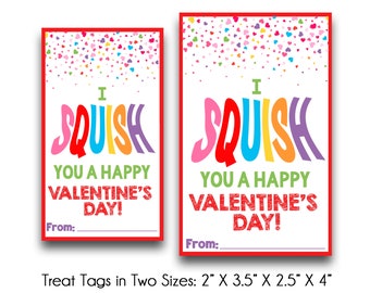 Pode incluir: Dois rótulos de guloseimas imprimíveis para o Dia dos Namorados com o texto "I Squish You A Happy Valentine's Day!" em cores do arco-íris sobre um fundo de confete. Os rótulos estão disponíveis em dois tamanhos: 2" x 3,5" e 2,5" x 4".