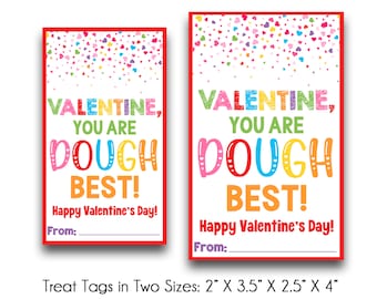 Può includere: Due etichette per dolcetti stampabili per San Valentino con uno sfondo di coriandoli colorati. Il testo recita "Valentine, You Are Dough Best!" con spazio per un nome. Le etichette sono disponibili in due dimensioni: 2" x 3,5" e 2,5" x 4".
