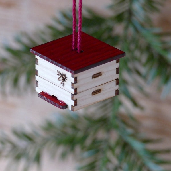 Miniatur Bienenkasten aus Holz