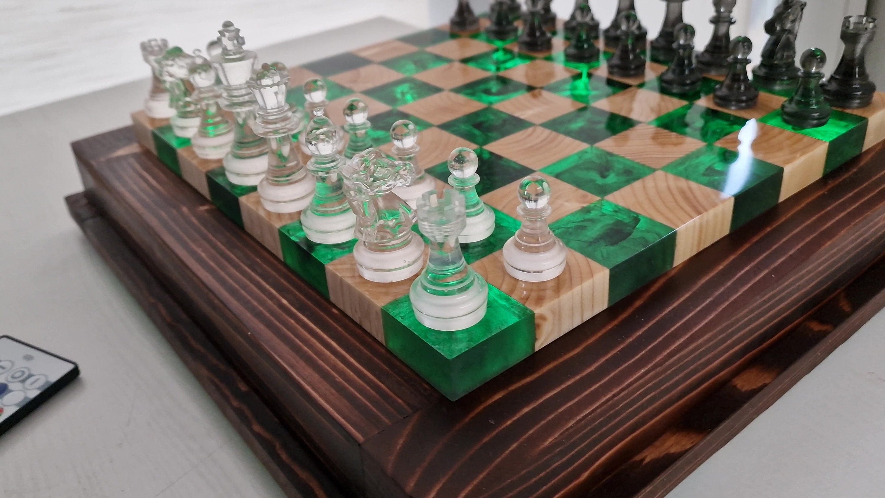  UGPLM 3 Resin Chess Pieces Board Chess Statue Decor