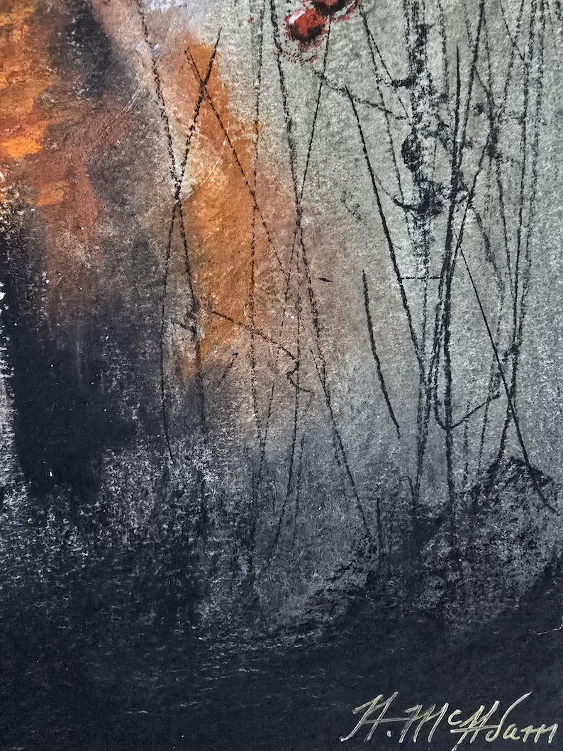 Pode incluir: Pintura abstrata em aquarela com uma paleta de cores escuras e melanc&oacute;licas. A obra apresenta uma mistura de tons pretos, cinzas e laranja, com finas linhas verticais que sugerem uma floresta ou uma paisagem. A assinatura do artista &eacute; vis&iacute;vel no canto inferior direito.