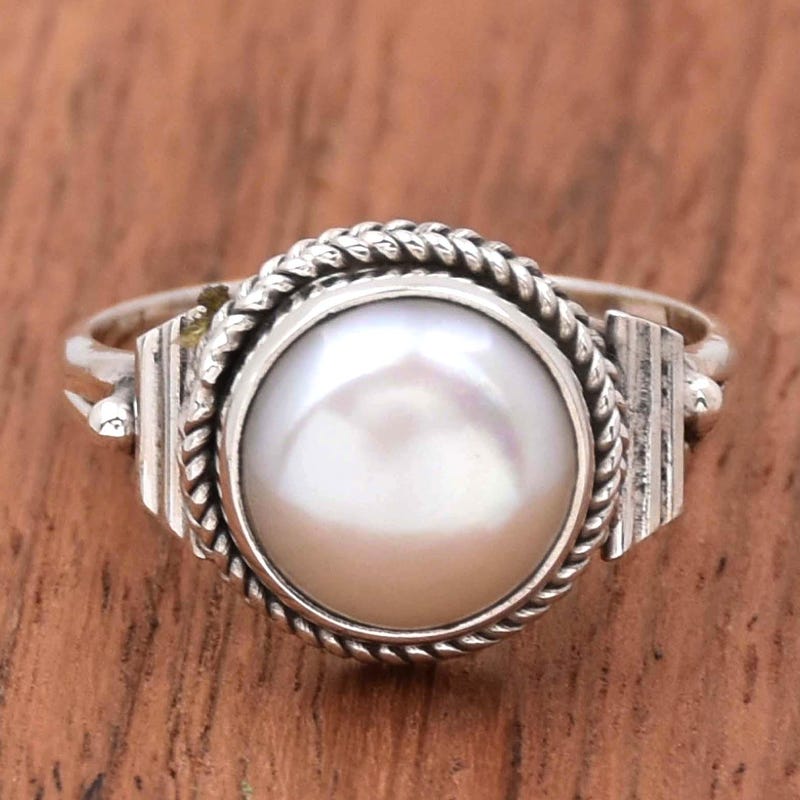 freshwater pearl ring - size 7.5 main image 1