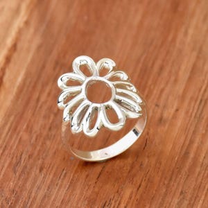 Flower Ring, 925 Sterling Silver Ring, Statement Ring, Boho Ring, Silver Ring, Flower Ring for Women, Lace Flower Ring Birthday Gift for Her
