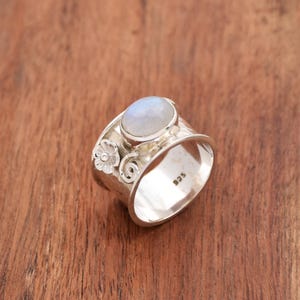 Rainbow Moonstone Ring, 925 Sterling Silver Ring, Handmade Ring, Flower Ring, Boho Ring, Statement Ring, Hammered Ring, gift for her