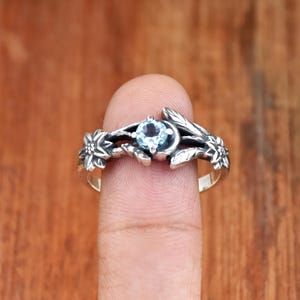 Blue Topaz Ring: Sterling Silver Leaves, Twig & Flowers