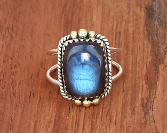 Blue Labradorite Ring - 925 Sterling Silver Cuhion cut Gemstone, Dual band ring
