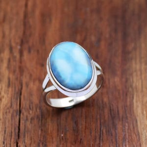 Natural Larimar Ring. 925 Sterling Silver Ring Oval Gemstone Ring, Birthstone Ring, Statement Ring Split Band Ring Women&#39;s Ring Gift For her