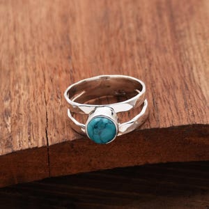 Blue Turquoise Ring, Dual Band Ring, 925 Sterling silver Ring, Round Stone Ring, Anniversary Ring, women&#39;s ring Hammered Ring Gift For Her