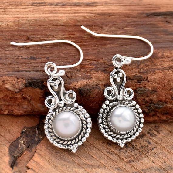 Sterling Silver Filigree Round Pearl Earrings Sterling Silver Filigree Round Pearl Earrings