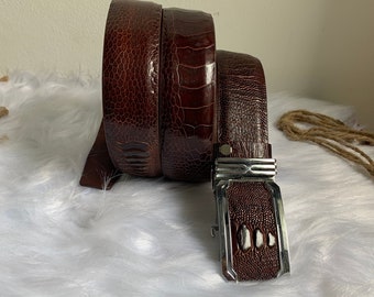 Cinturón de piel de avestruz auténtica de primera calidad marrón para hombre. Cinturón de piel de avestruz hecho a mano, cosido a mano y diseñado para adaptarse a su cintura.