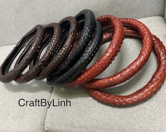 Genuine alligator leather wrapped steering wheel, car accessories, steering wheel.