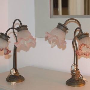 1 van 2 vintage art nouveau tafellamp. art deco tafellamp
