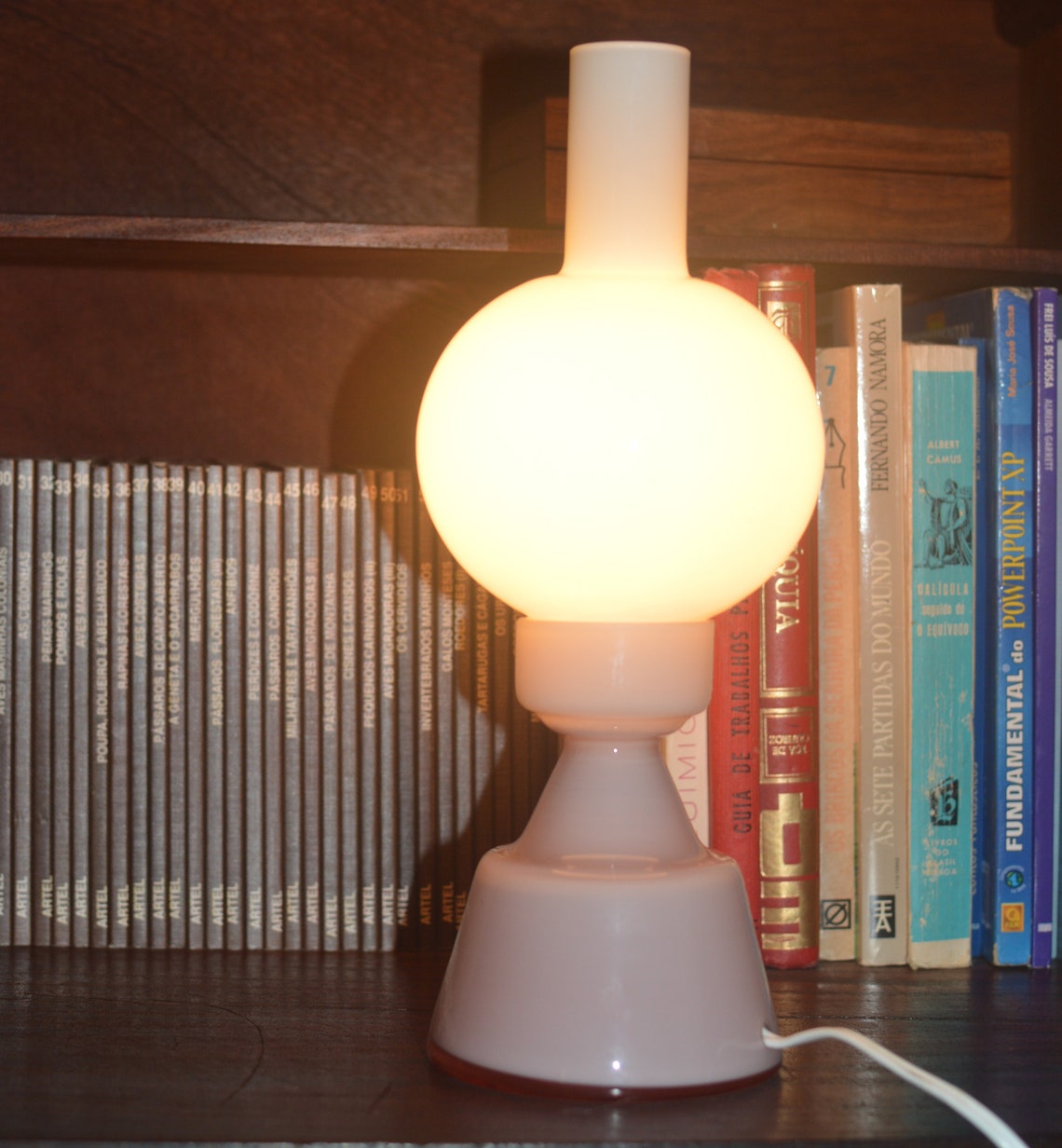Vintage Mid-Century opaline Milk Glass, photo 1 of 5