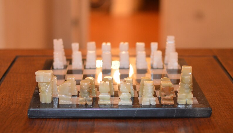 Jeu d'Echecs Tridimensionnel en Marbre (Albâtre de Volterra) - Le