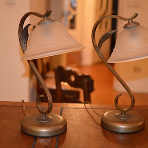 Pair vintage table lamp