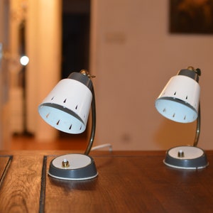 Pair vintage table lamp