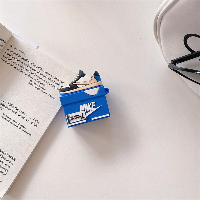 Nike x Off-White AirPod Case with 3D shoe keychain👟and lanyard